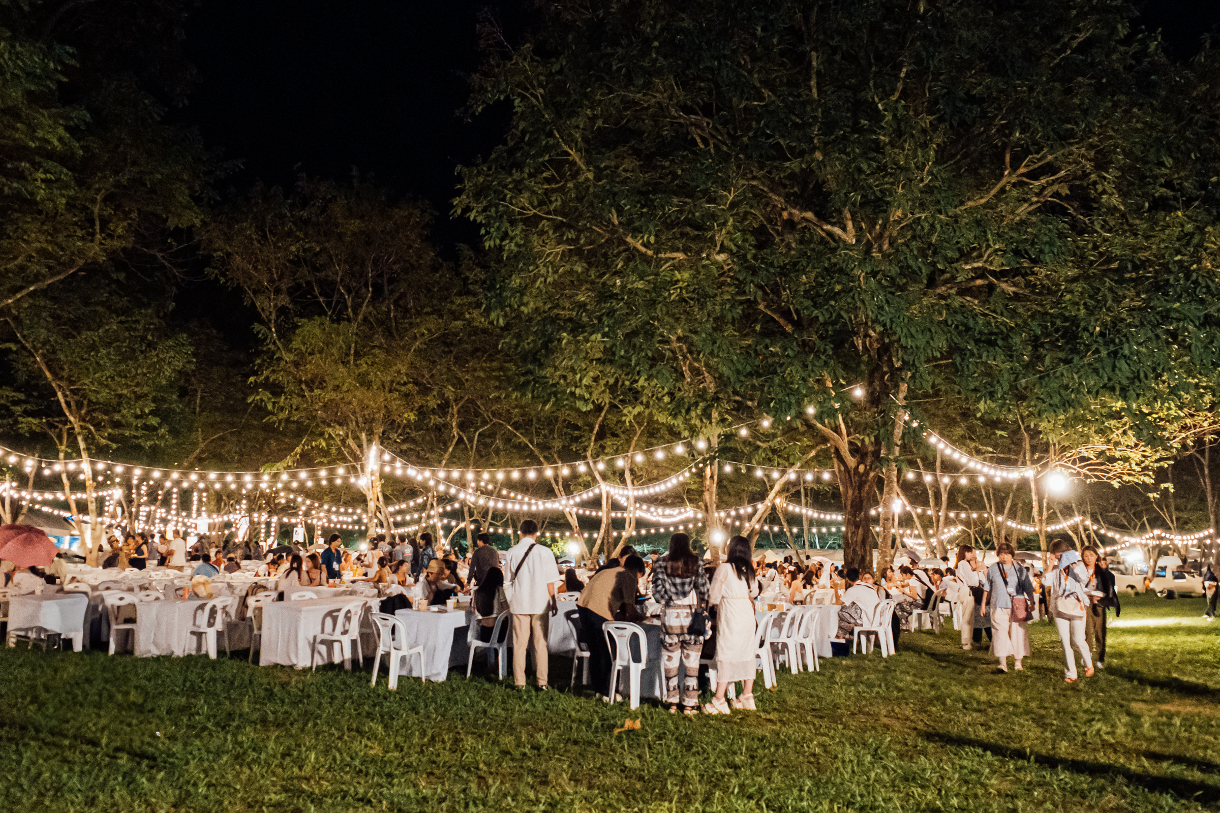 イーペン・コムローイ祭